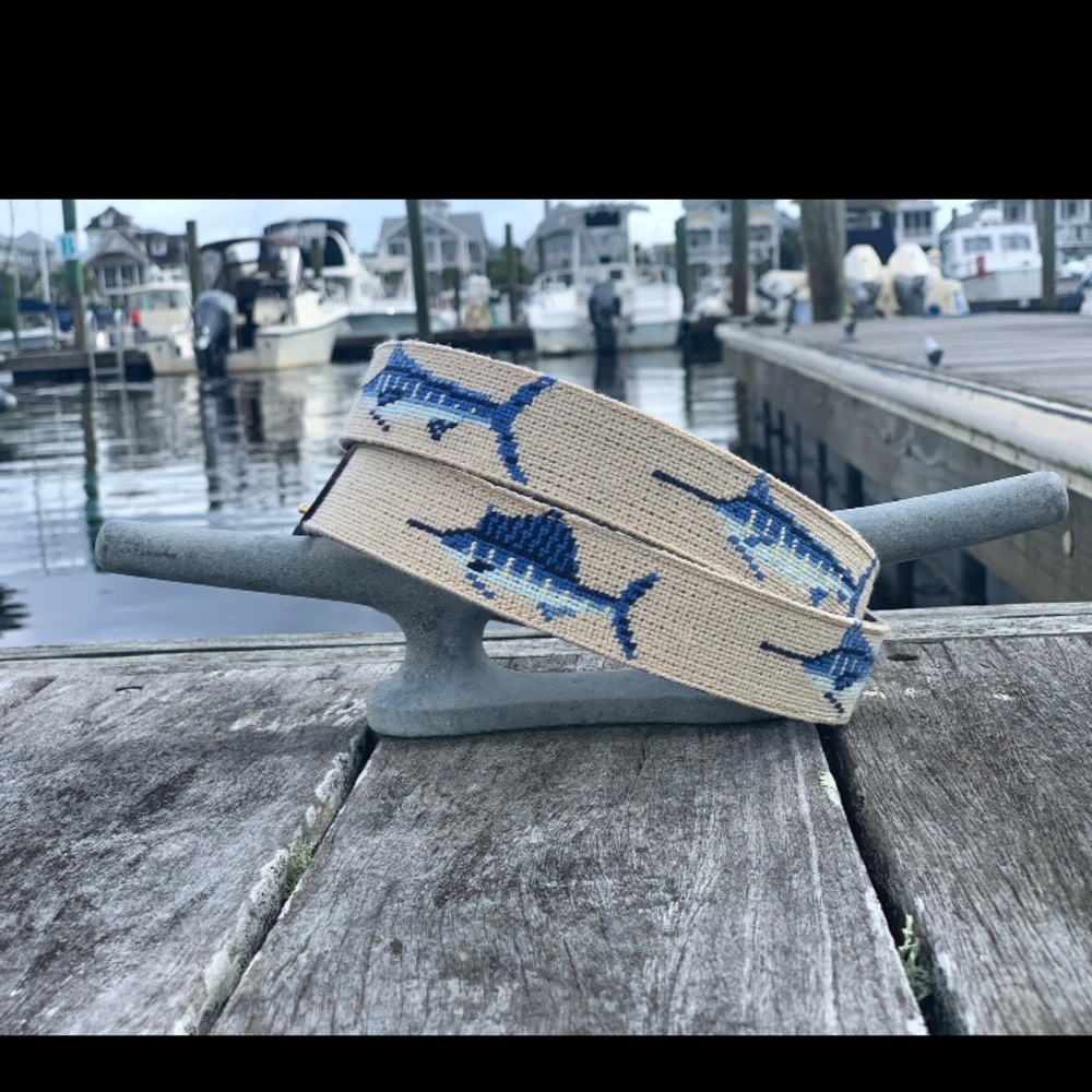 Needlepoint fish belt - Picture 1 of 3
